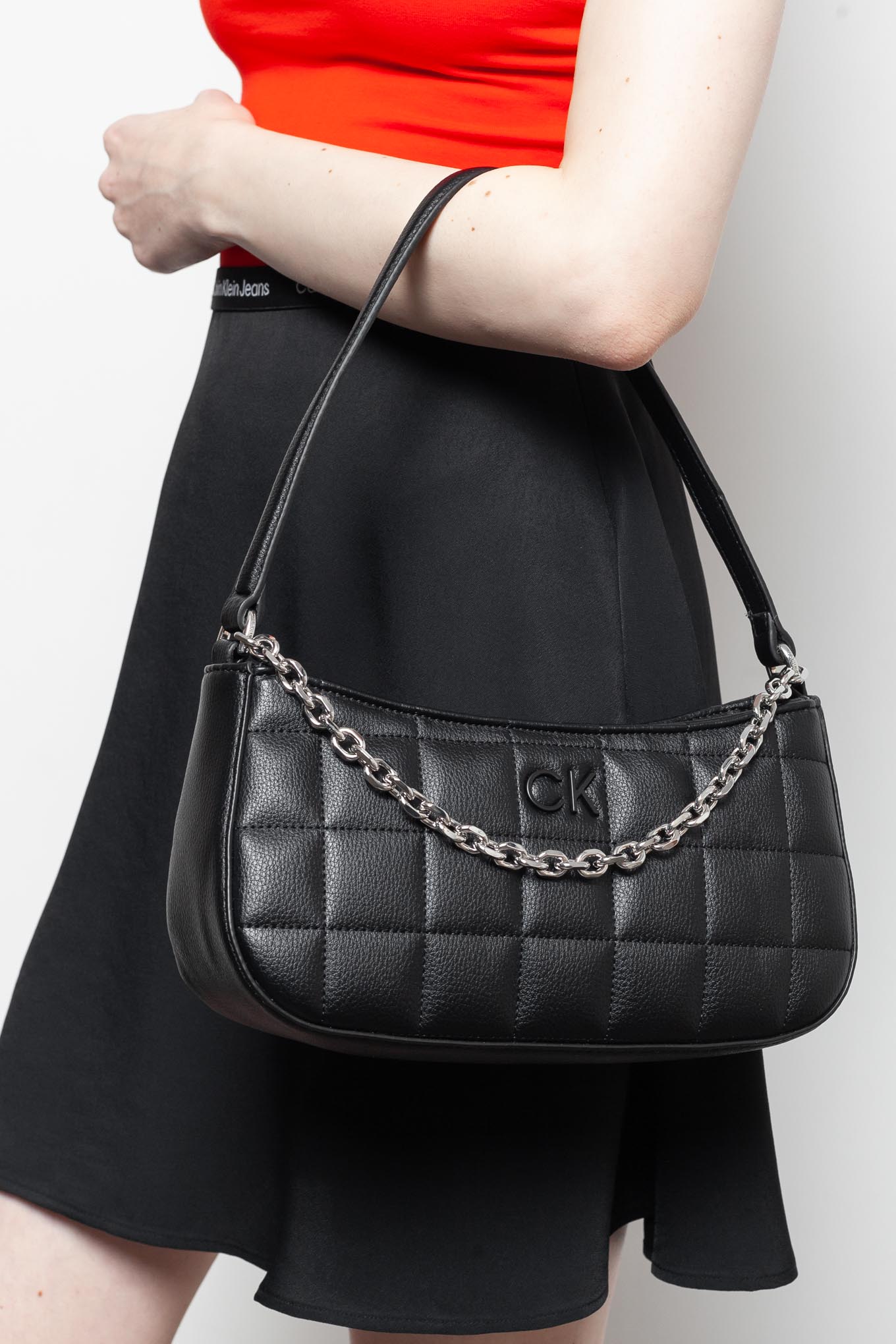 CALVIN KLEIN SQUARE QUILT CHAIN ELONGATED BAG K60K612017 Calvin Klein