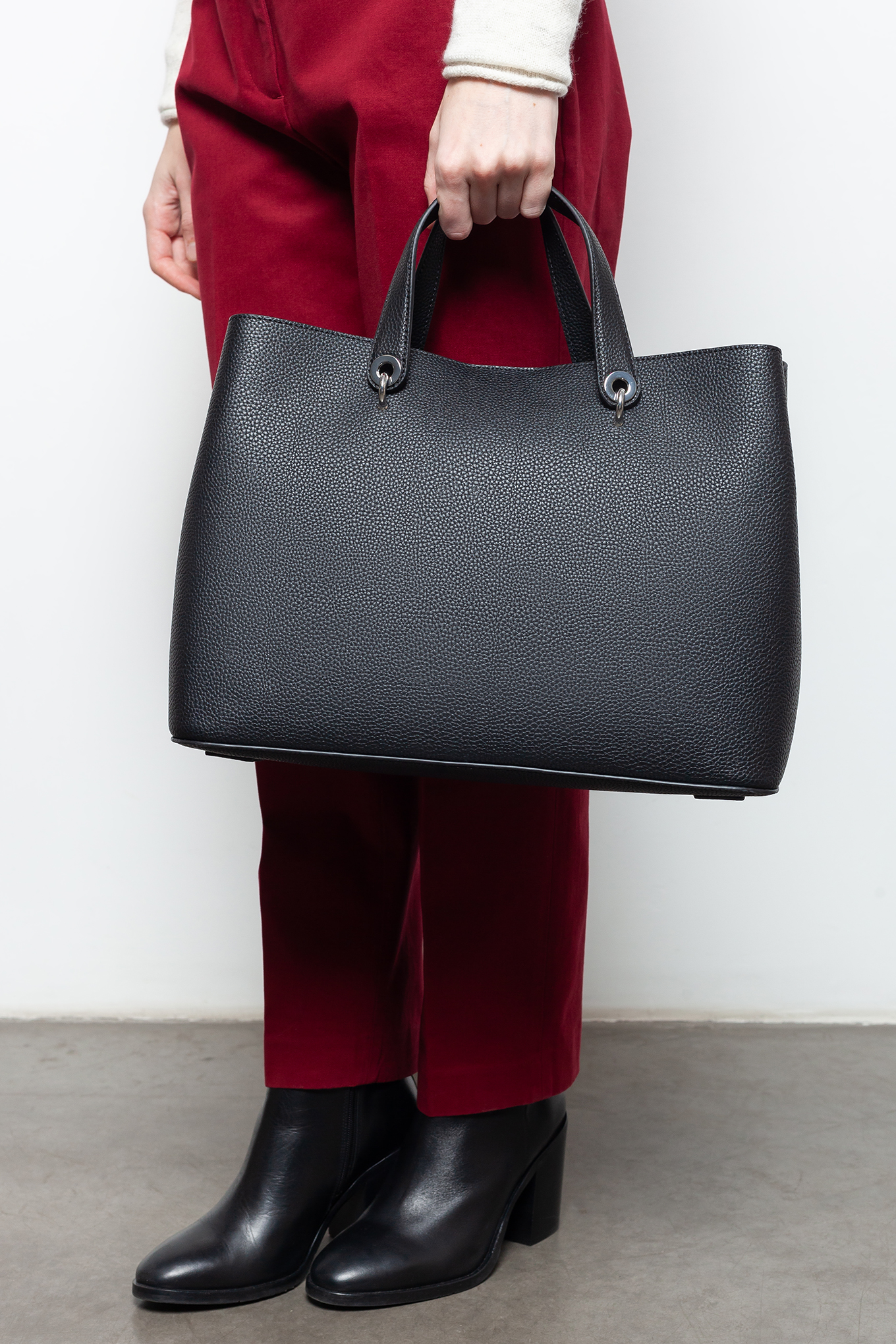 TOMMY HILFIGER TH EMBLEM SATCHEL AW0AW15177 Tommy Hilfiger
