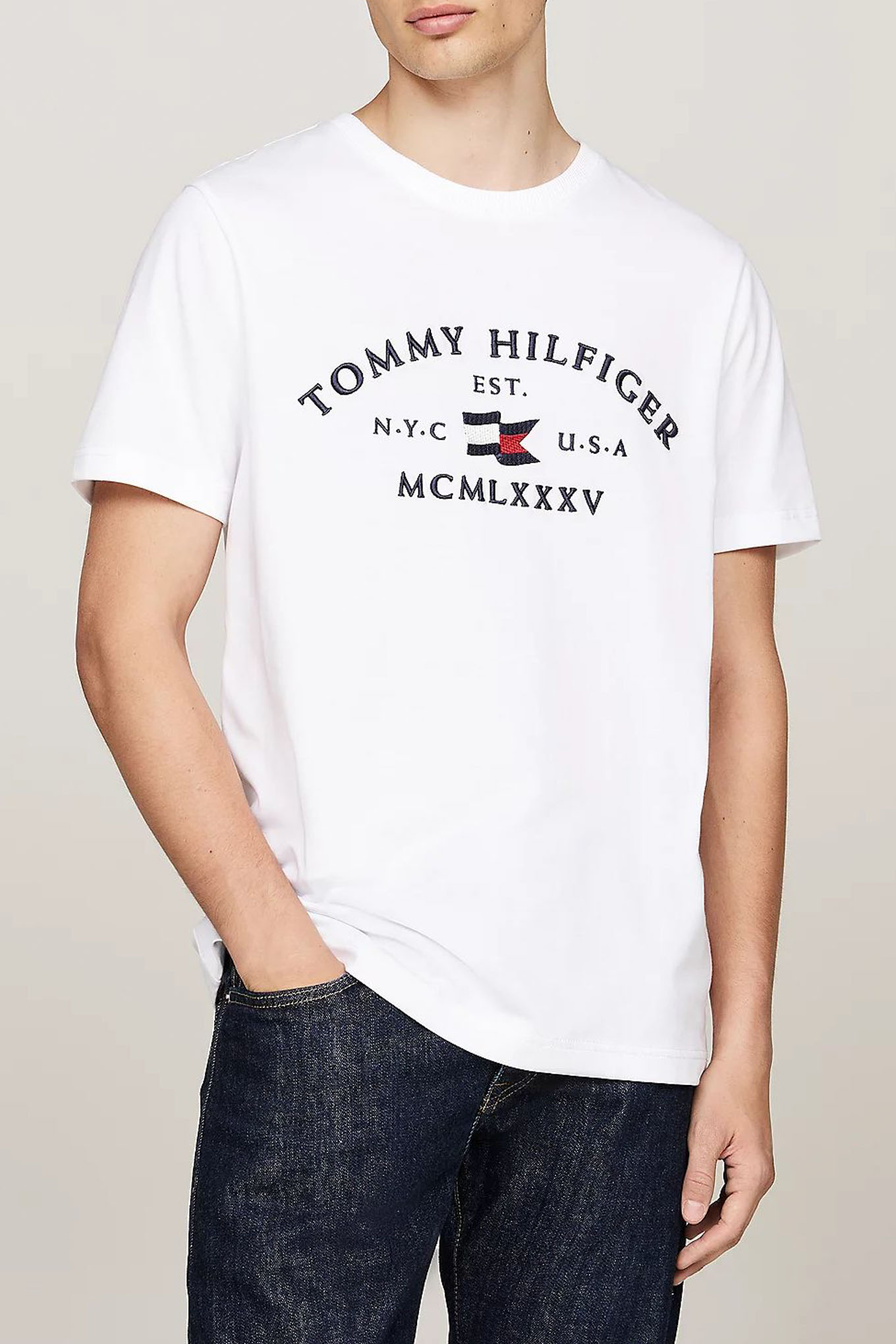 Tee tommy online