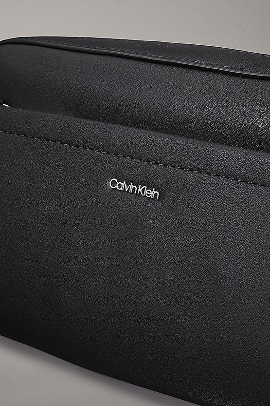 CALVIN KLEIN CK MUST CONVERTIBLE CAMERA BAG K60K612280 Calvin Klein
