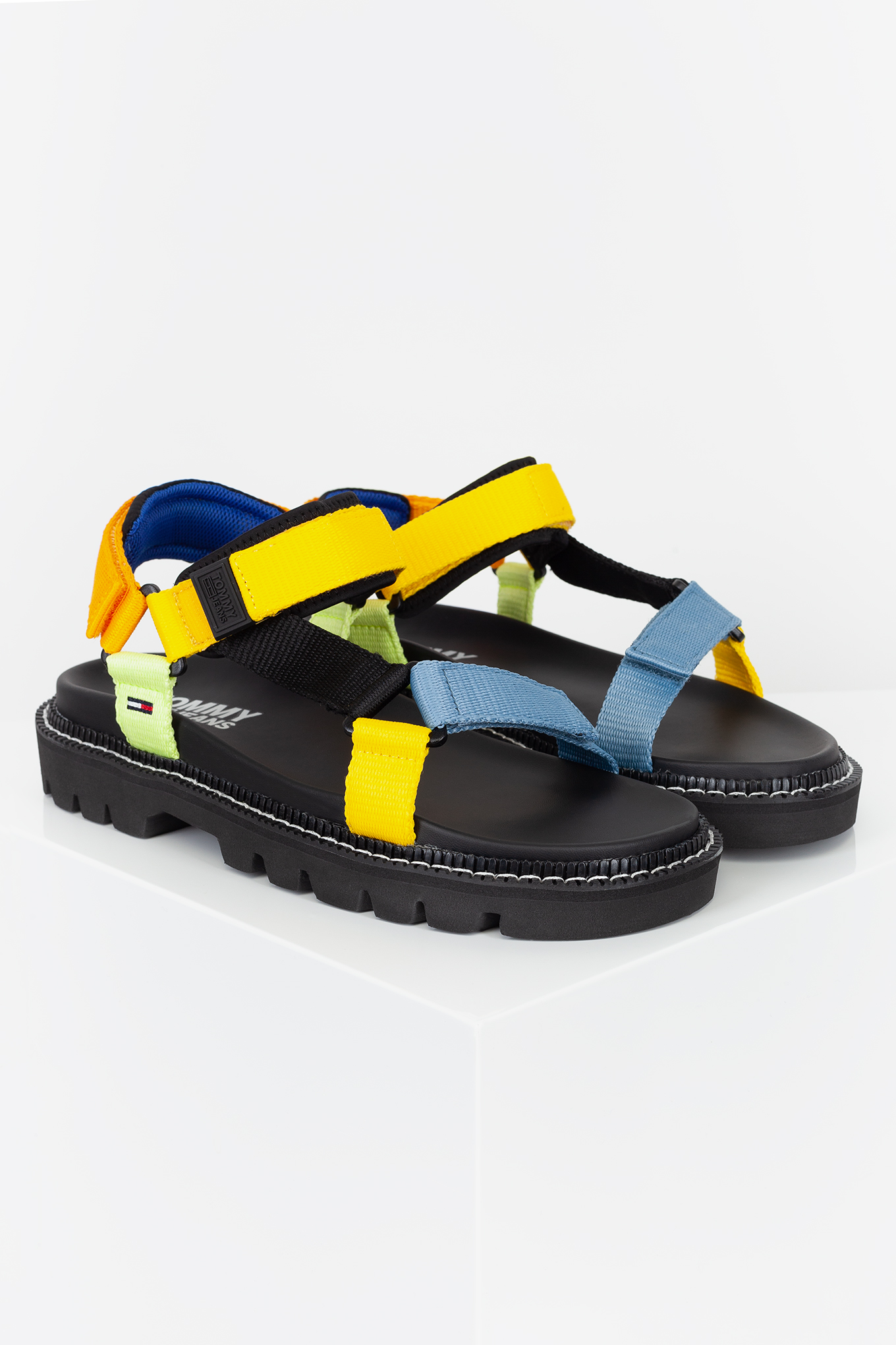 Мужские сандалии TOMMY JEANS CHUNKY TECH SANDAL EM0EM00684 от бренда Tommy  Jeans в Санкт-Петербурге