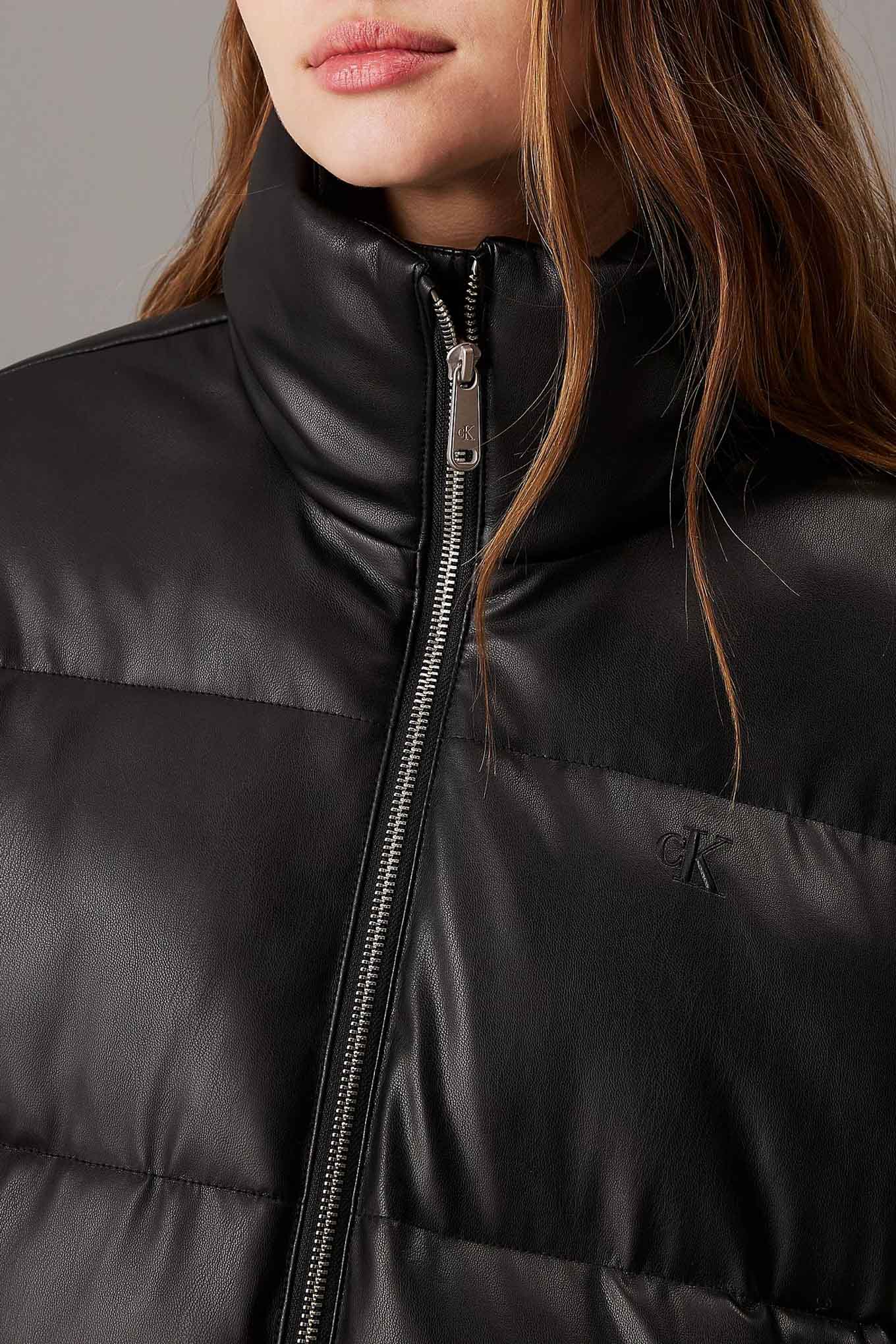 CALVIN KLEIN FAUX LEATHER SHORT PUFFER J20J224111 Calvin Klein