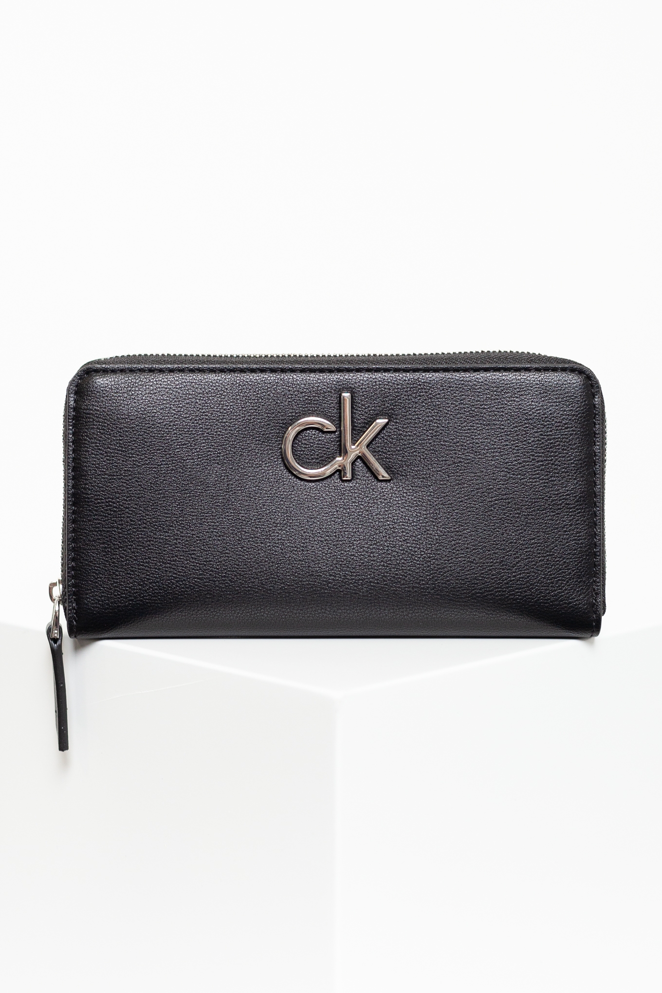 calvin klein zip around wallet