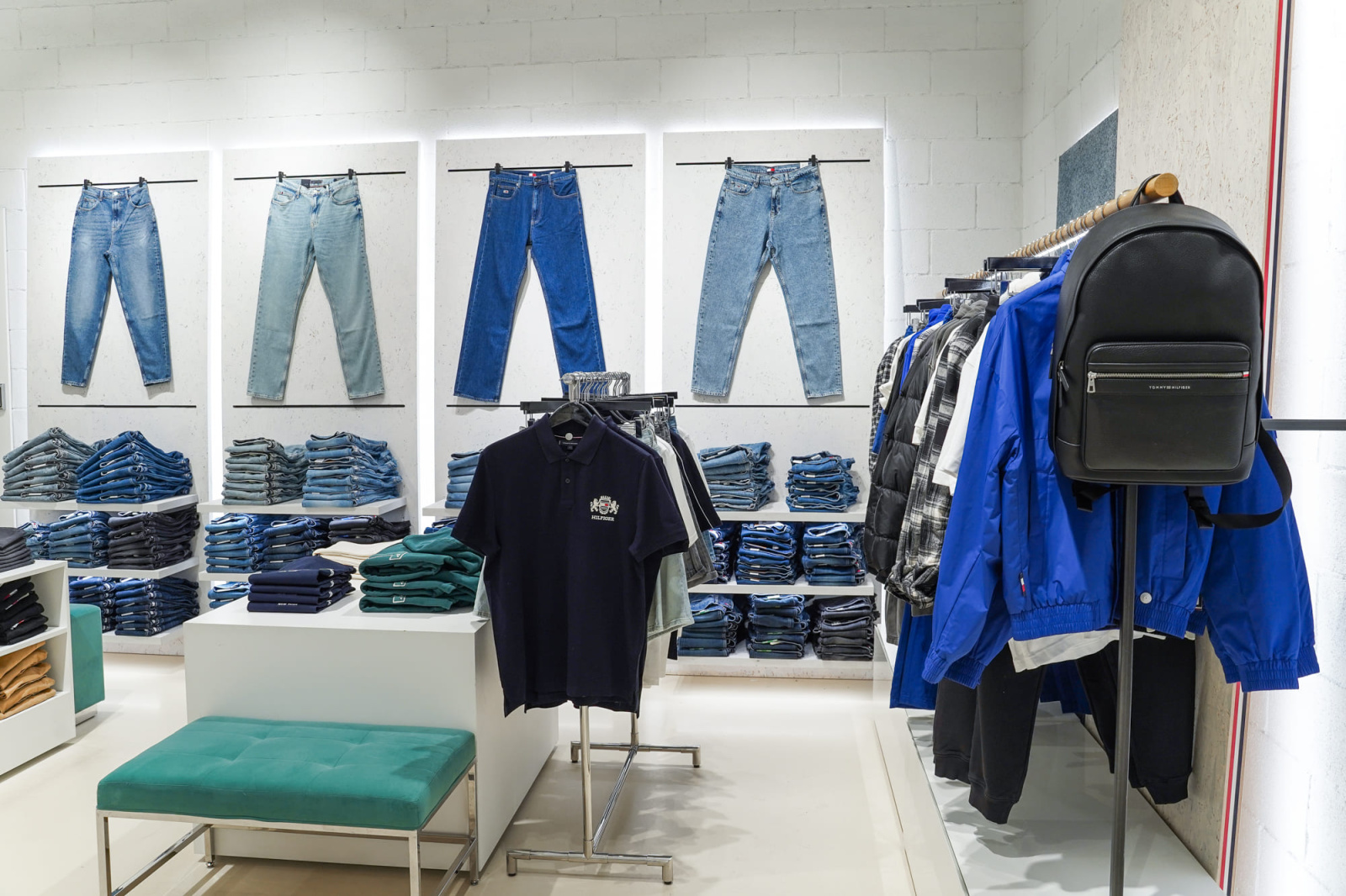 Tommy Jeans в Европолис Санкт-Петербург