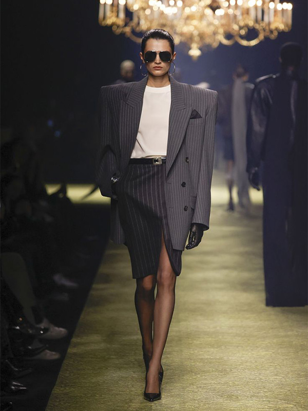 Power Dressing новый летний тренд 2025 года