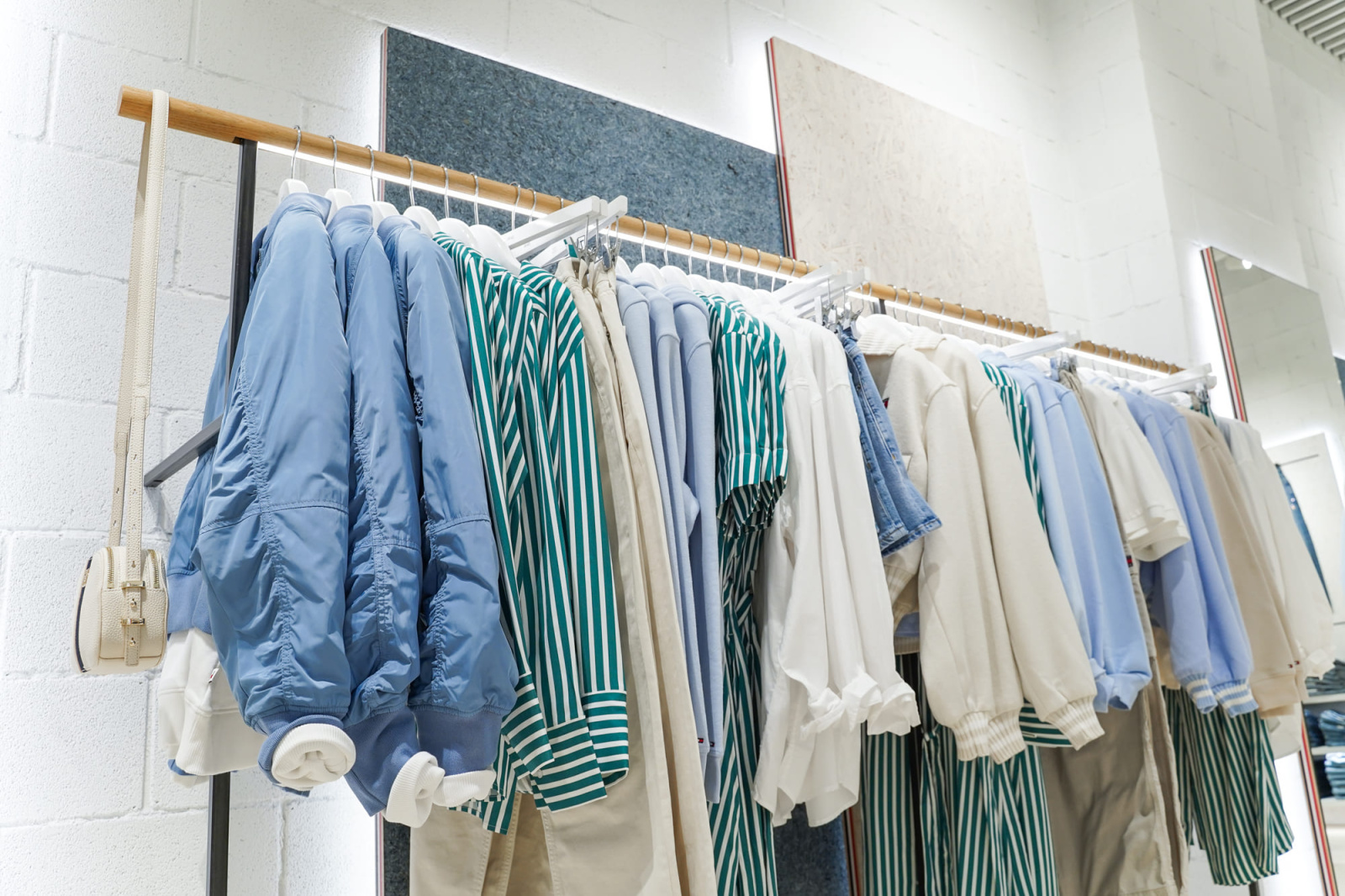 Tommy Jeans в Европолис Санкт-Петербург