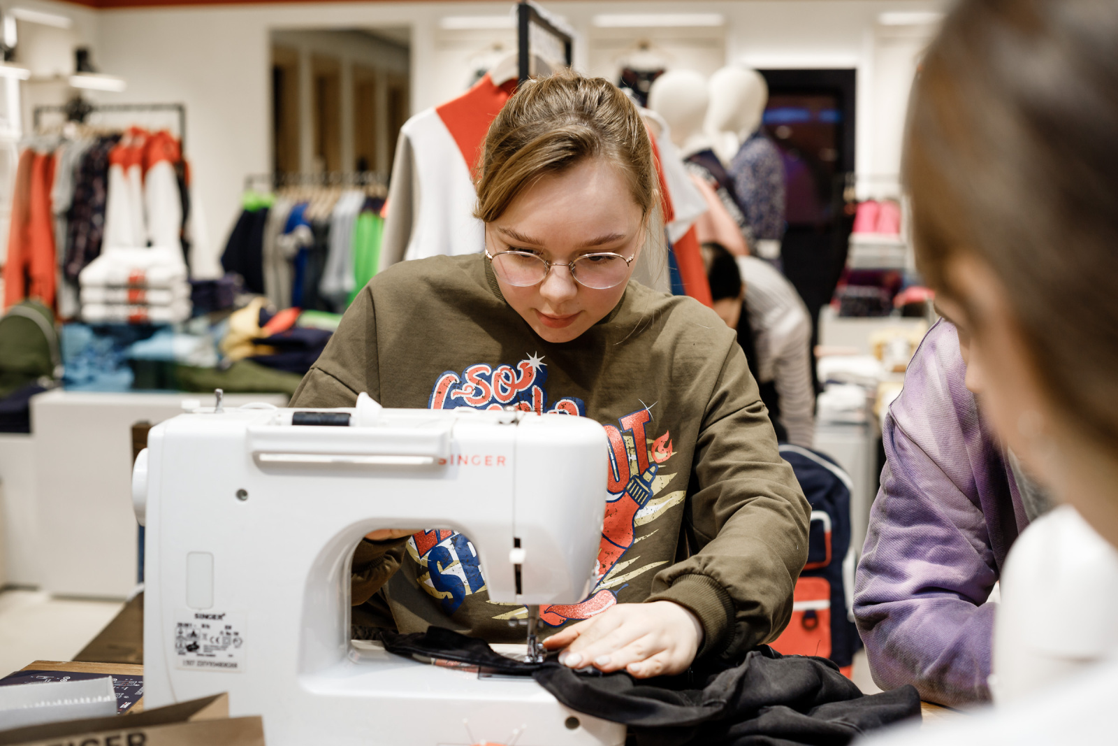 Воркшоп по пошиву сумки-тоут Tommy Jeans в ТРК Галерея