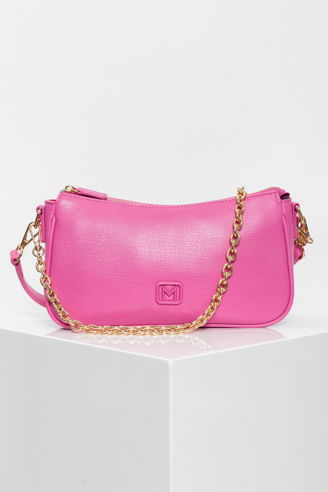 сумка в стиле барбикор