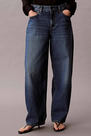 Джинсы женские CALVIN KLEIN RELAXED BARREL JEAN INDIGO JULIU LV047F685G 