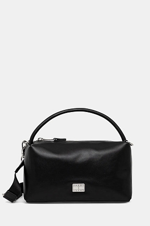Сумка женская TOMMY JEANS TJW AMERICAN COOL SHOULDER BAG AW0AW17531 