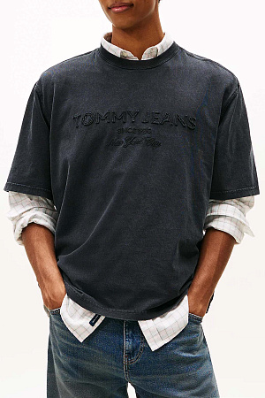 Футболка мужская TOMMY JEANS TJM 90S NEW CLASSICS SS TEE DM0DM22330 