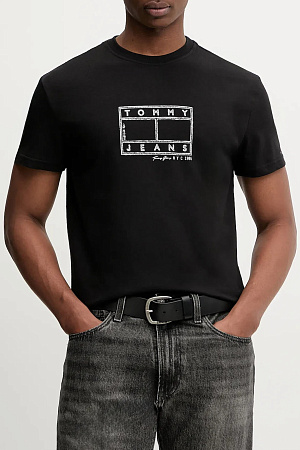 Футболка мужская TOMMY JEANS TJM REG CENTER FLAG SS TEE DM0DM22317 