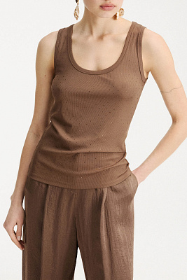 Коричневый