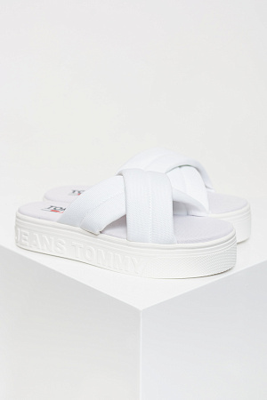 Женские пантолеты TOMMY JEANS FLATFORM SANDAL EN0EN01798