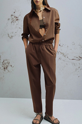 Коричневый