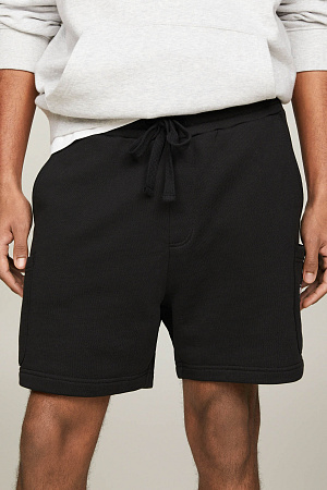Шорты мужские TOMMY JEANS TJM BADGE CARGO SHORT DM0DM18479 