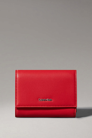 Кошелек женский CALVIN KLEIN CK MUST MD TRIFOLD W/ZIP K60K612450 